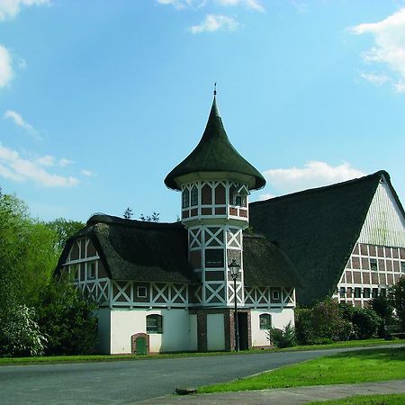 Taubenhof - Gut Cadenberge Hotel Buitenkant foto