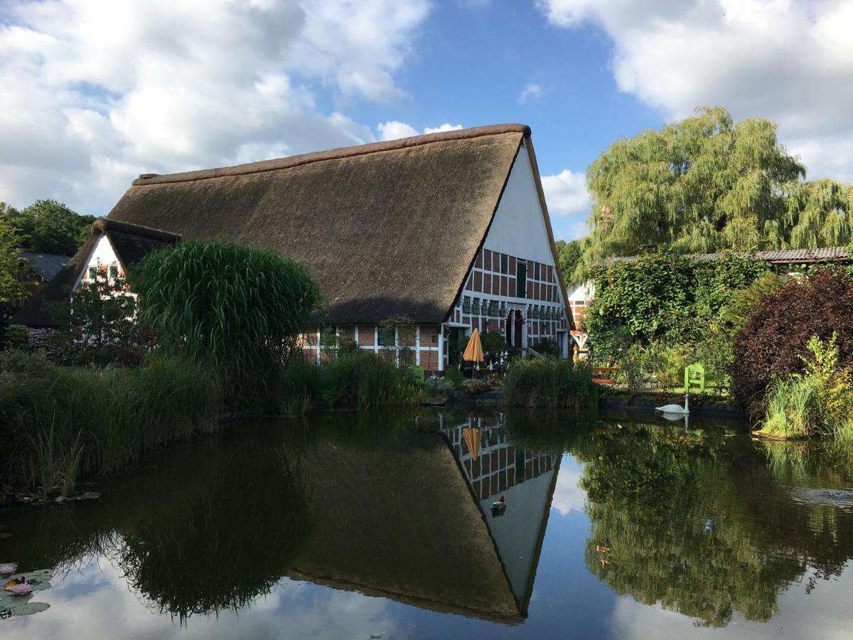 Taubenhof - Gut Cadenberge Hotel Buitenkant foto