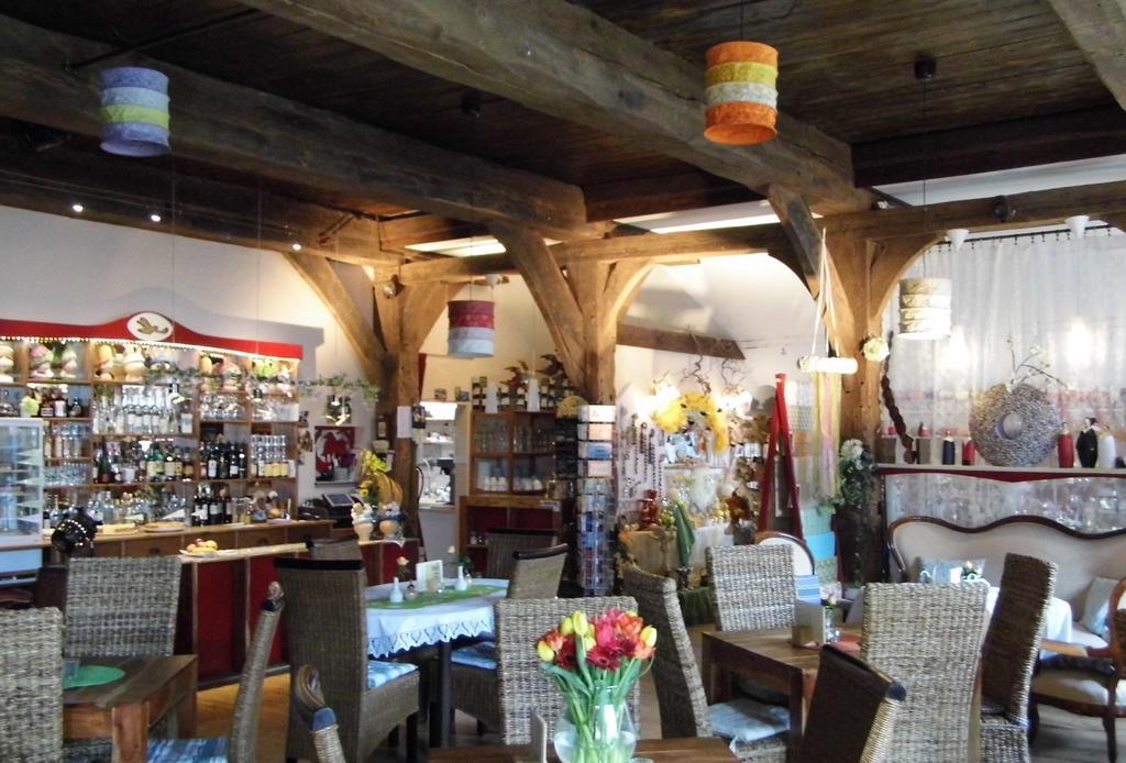 Taubenhof - Gut Cadenberge Hotel Buitenkant foto