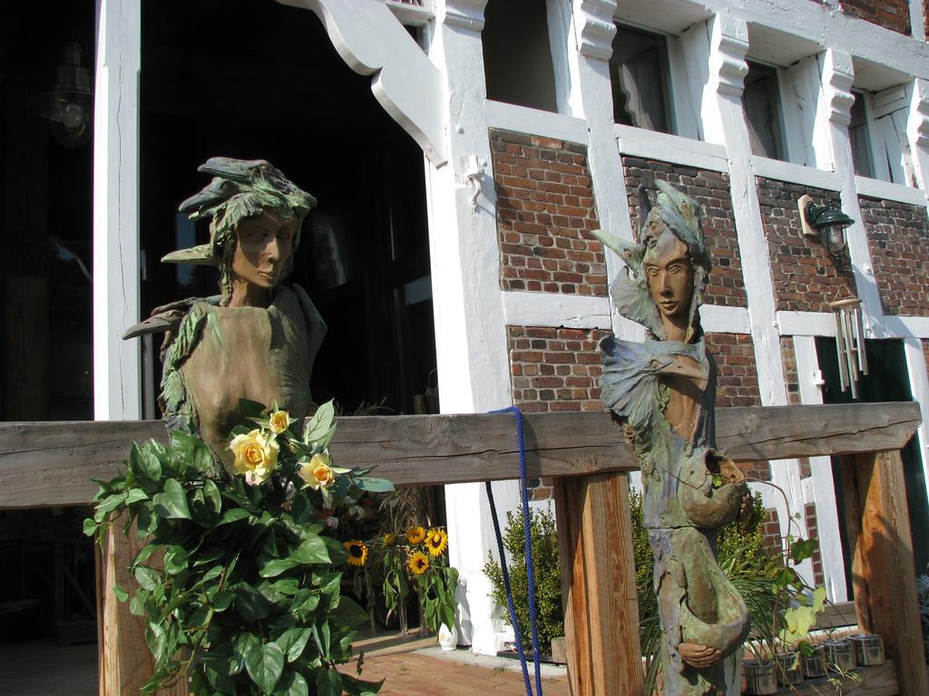 Taubenhof - Gut Cadenberge Hotel Buitenkant foto